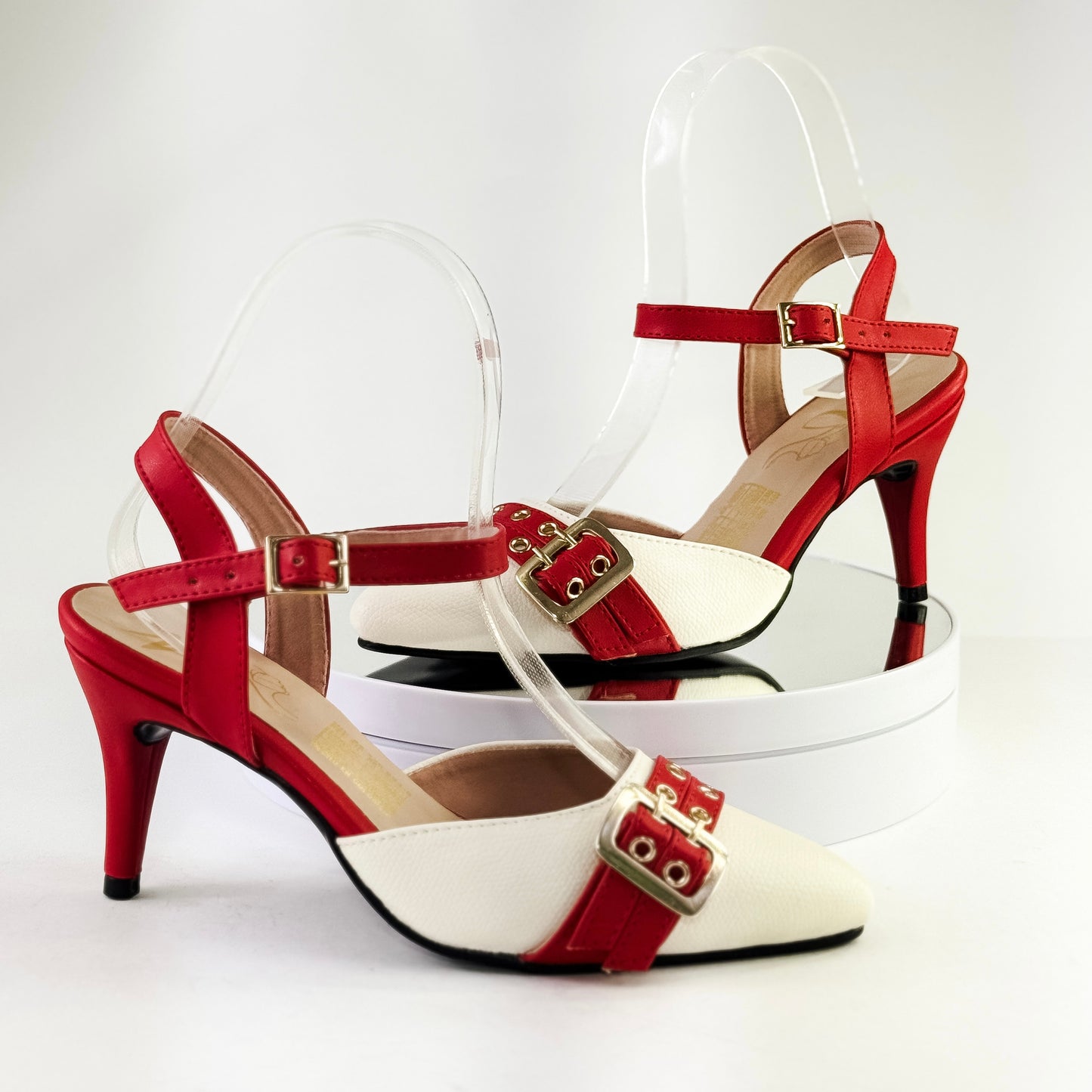 Tacones de punta cerrada con correa y hebilla - Tacón delgado 5.5 cm color rojo para mujer - Milagros Moda