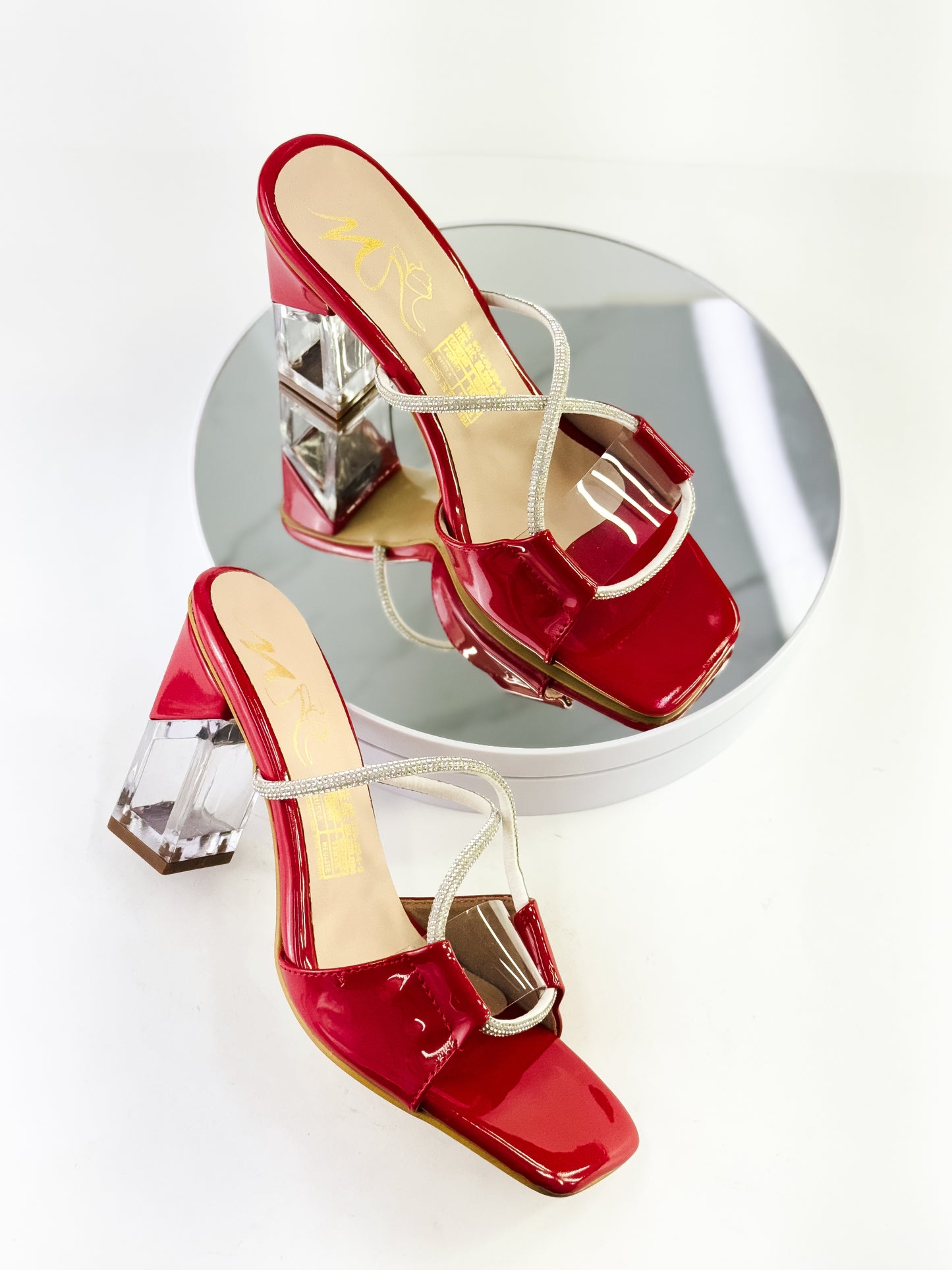 Sandalias de fiesta con tiras brillantes y tacón transparente color rojo, tacón 7.5 cm para mujer - Milagros Moda