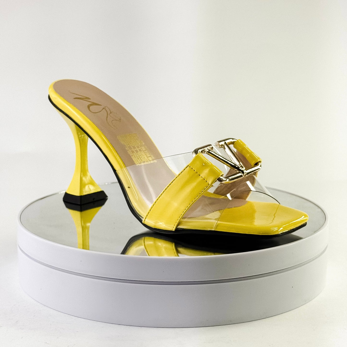 Tacones elegantes con transparencias y hebilla color amarillo, tacón 7.5 cm para mujer - Milagros Moda