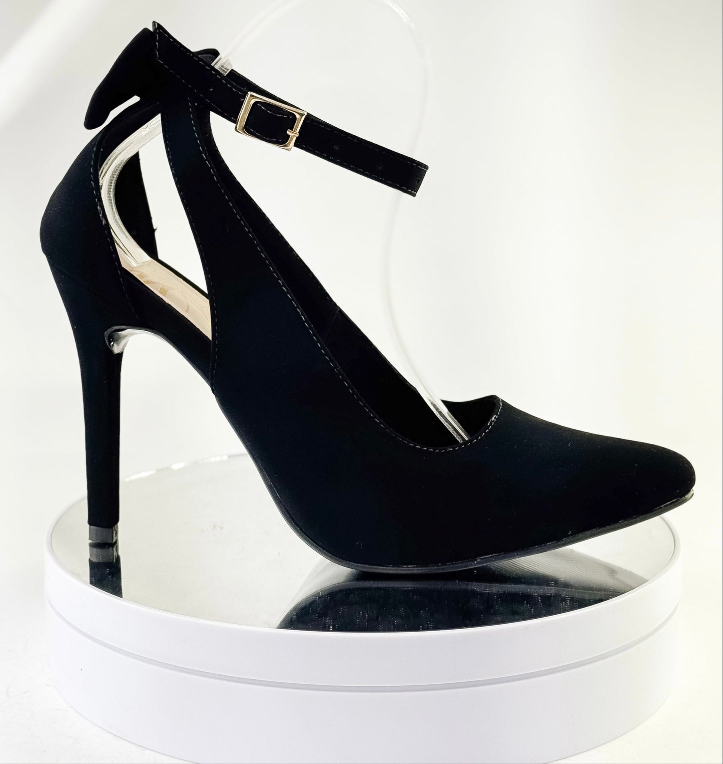 Tacones elegantes con correa y lazo color negro, tacón 9.5 cm para mujer - Milagros Moda