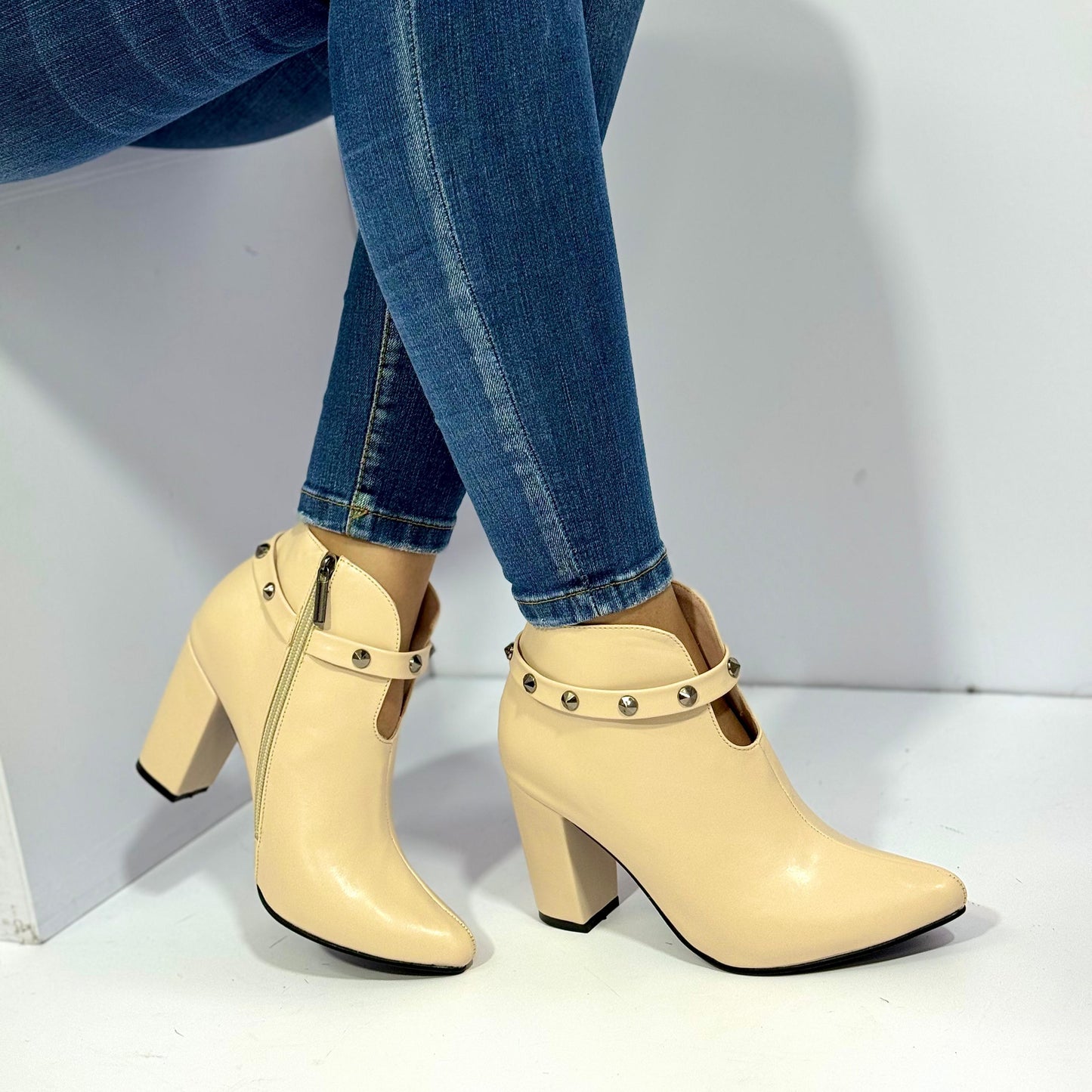 Botines de Mujer Tacon 7.5 cm REF: 8145 Envio Gratis