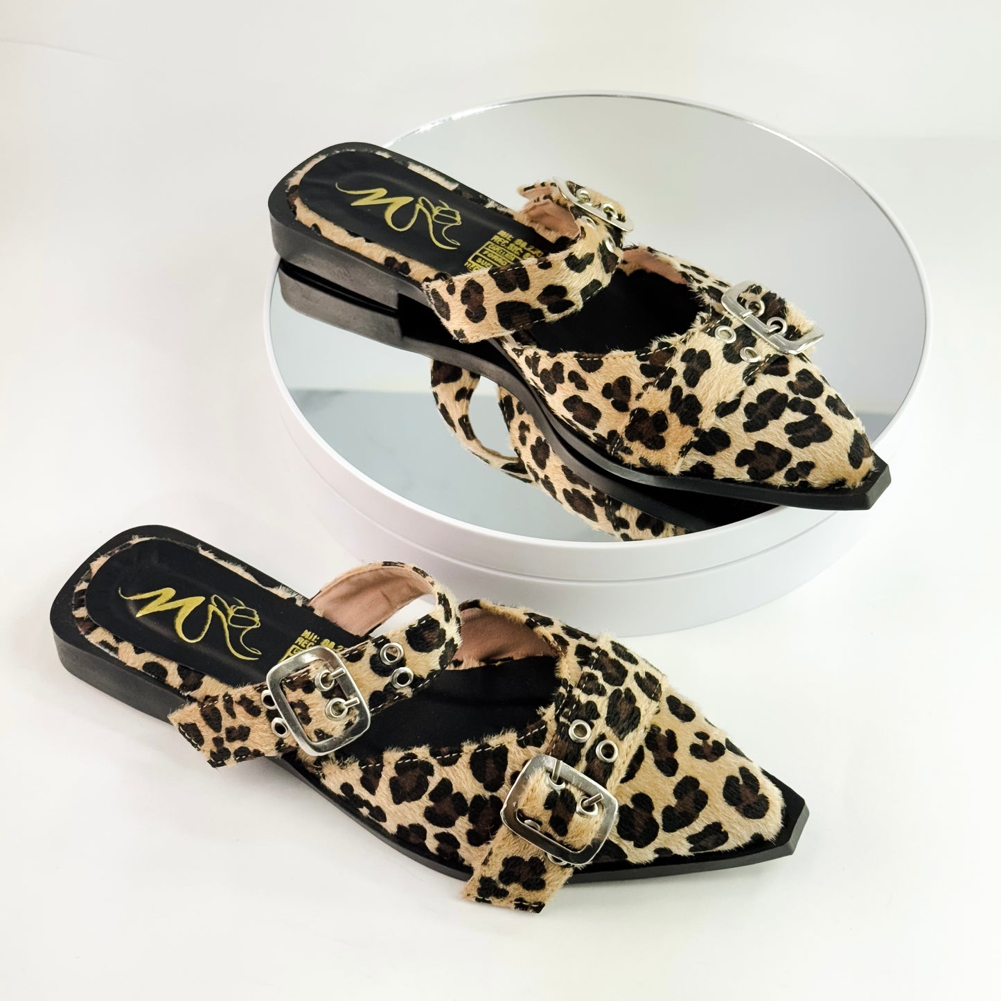Baletas para mujer con hebillas Ref. 1061 animal print