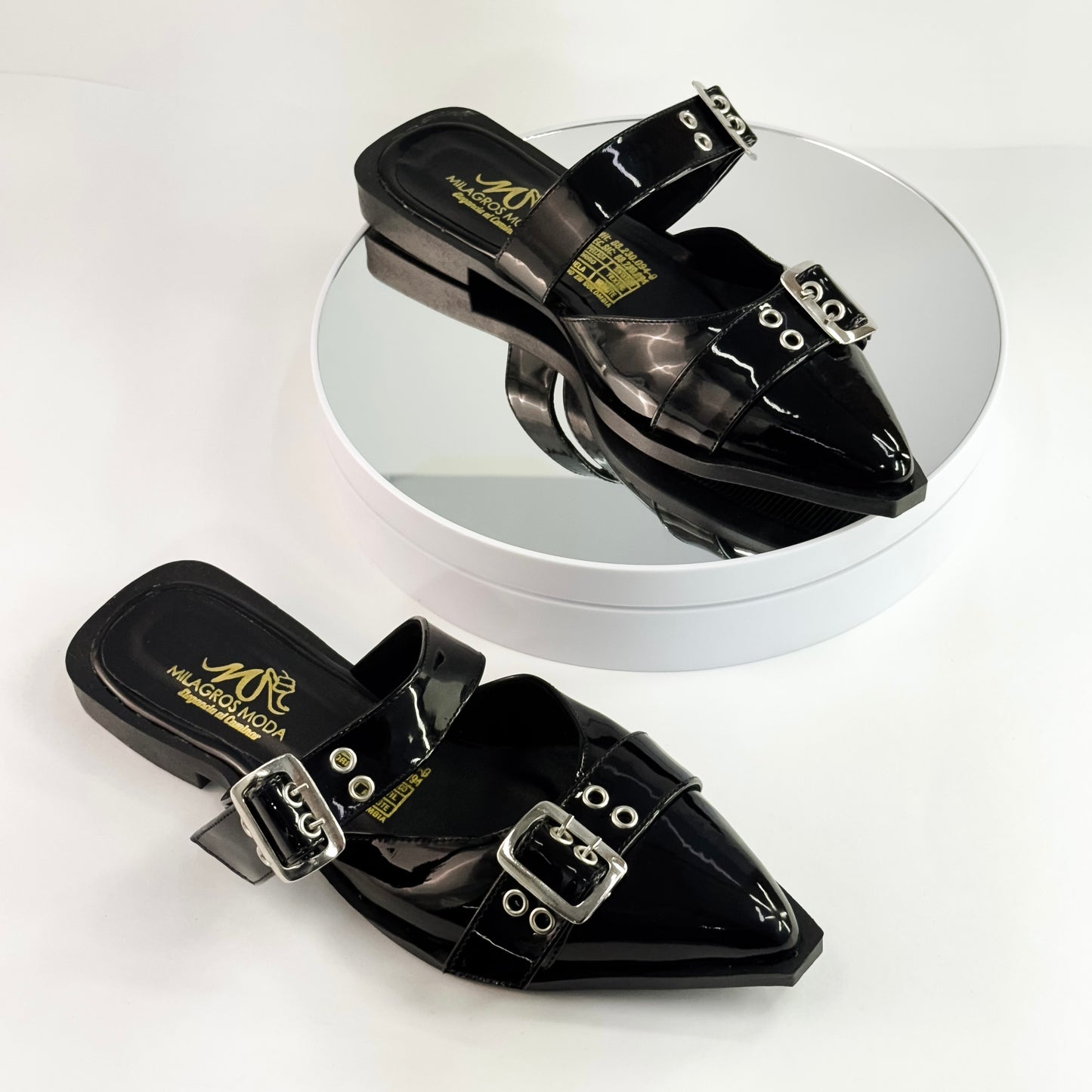 Baletas para mujer con hebillas Ref. 1061 negro