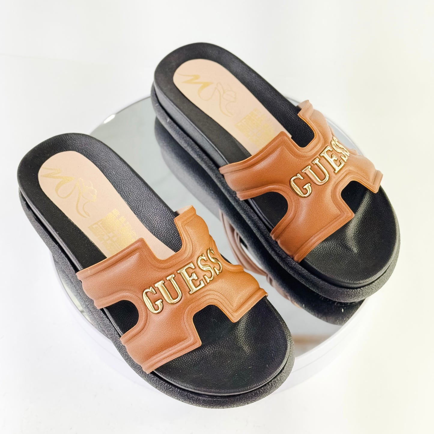 Sandalias planas tipo plataforma con logo Guess para mujer Ref. 0502 amaretto