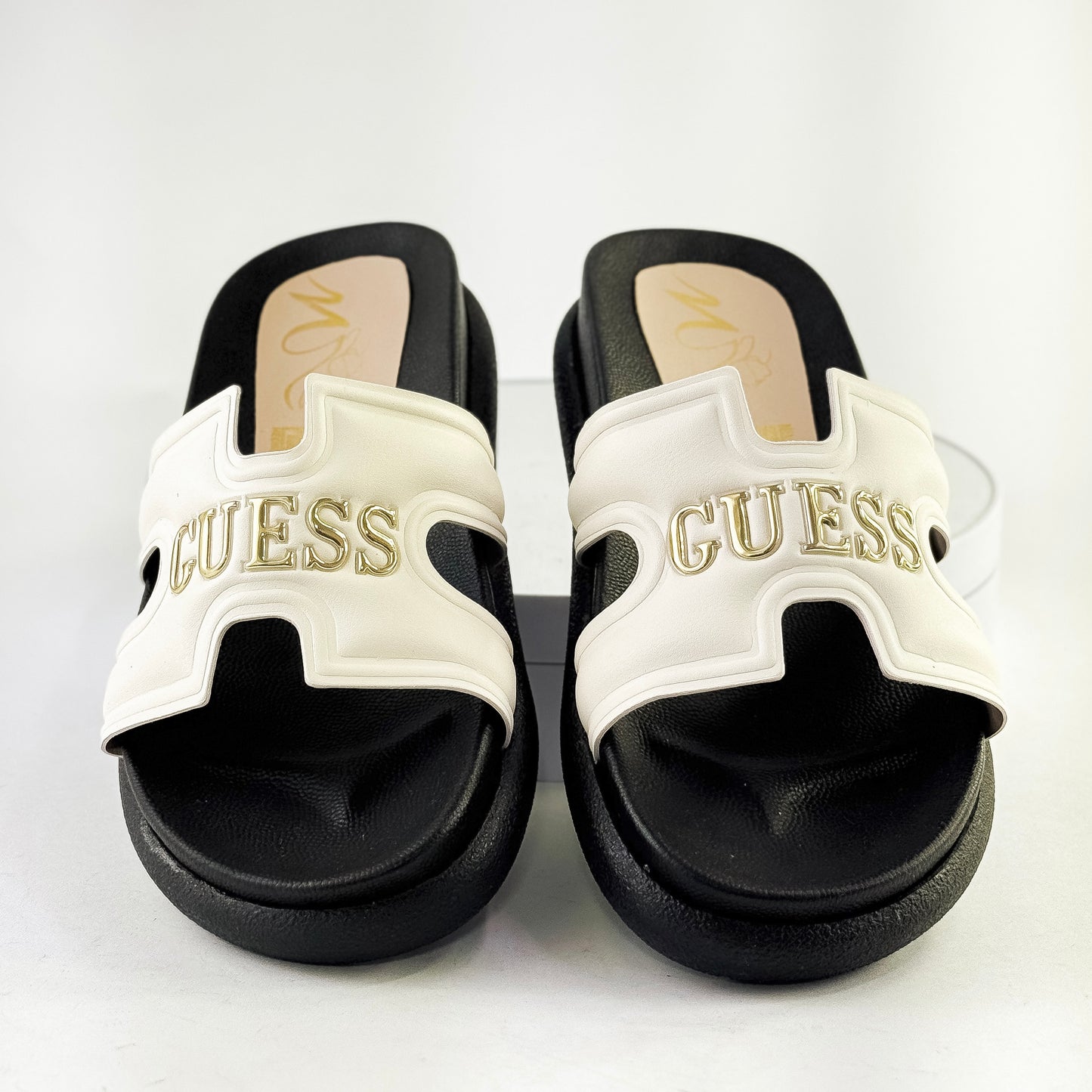 Sandalias planas tipo plataforma con logo Guess para mujer Ref. 0502 blanco