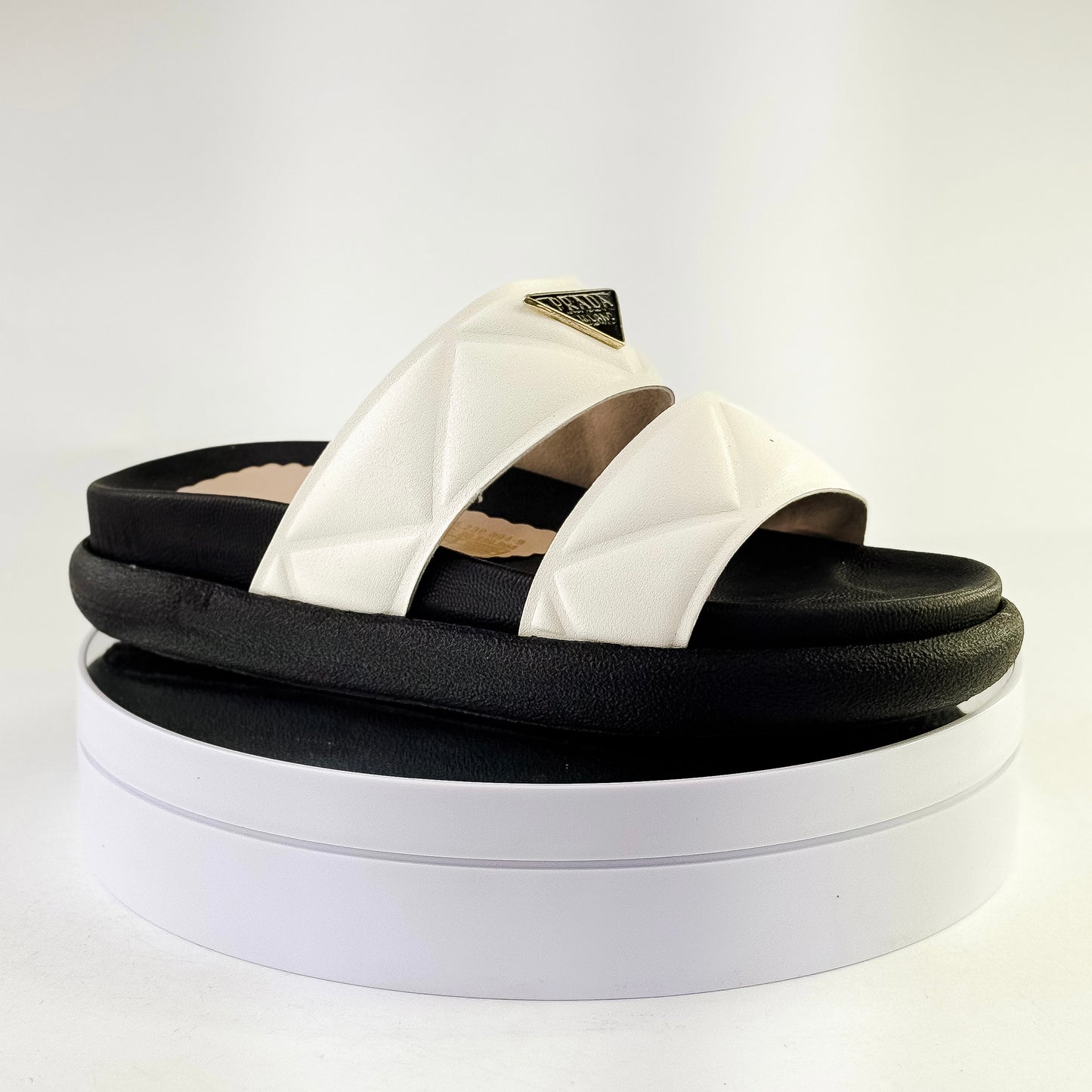 Sandalias tipo plataforma con doble correa acolchada Ref. 0503 blanco