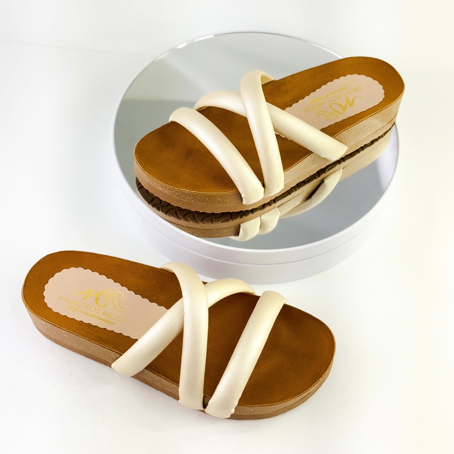 Sandalias planas con tiras cruzadas para mujer Ref. 0528 champagne