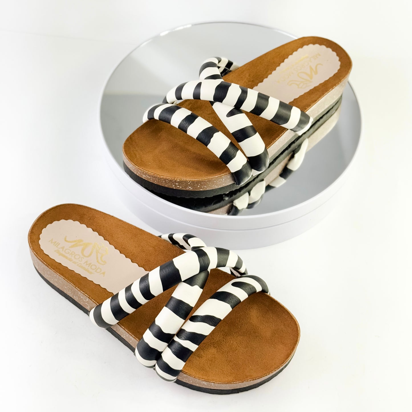 Sandalias planas con tiras cruzadas para mujer Ref. 0528 zebra