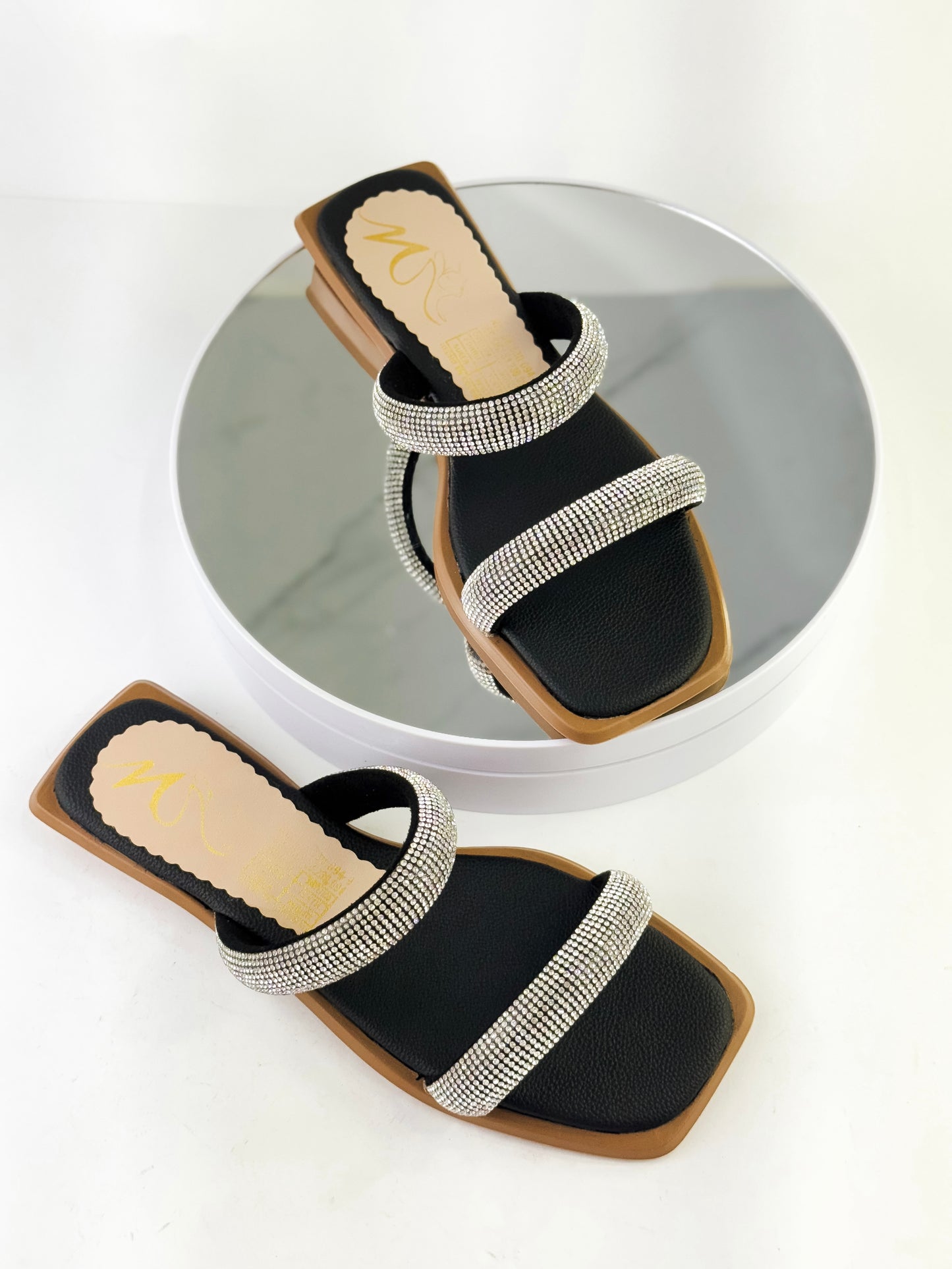 Sandalias planas con tiras de pedrería brillantes Ref. PL20 negro