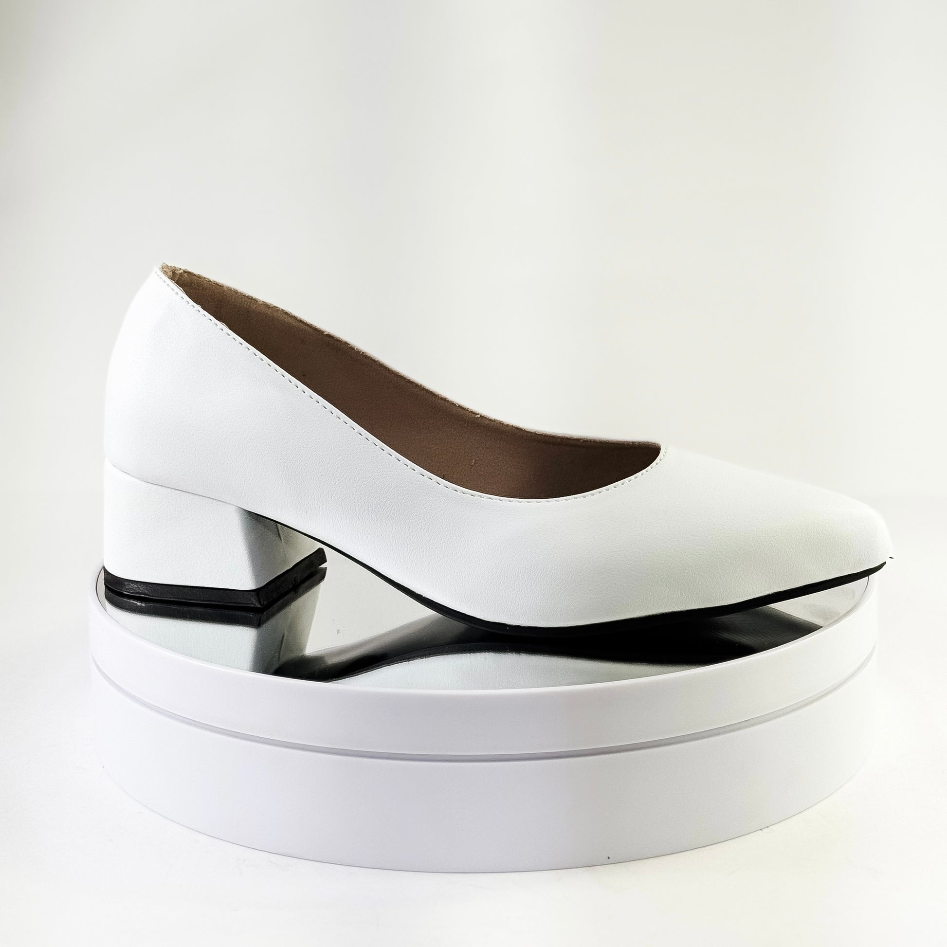 Tacones clásicos de tacón 3.5 cm color blanco para mujer - Milagros Moda