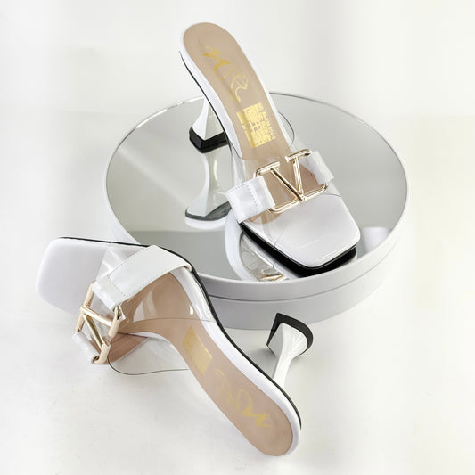 Tacones elegantes con transparencias y hebilla color blanco, tacón 7.5 cm para mujer - Milagros Moda