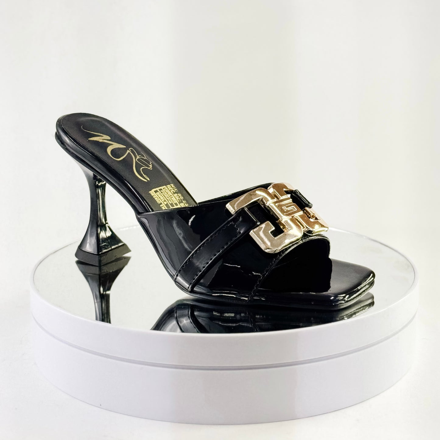 Tacones elegantes con hebilla dorada color negro, tacón 7.5 cm para mujer - Milagros Moda