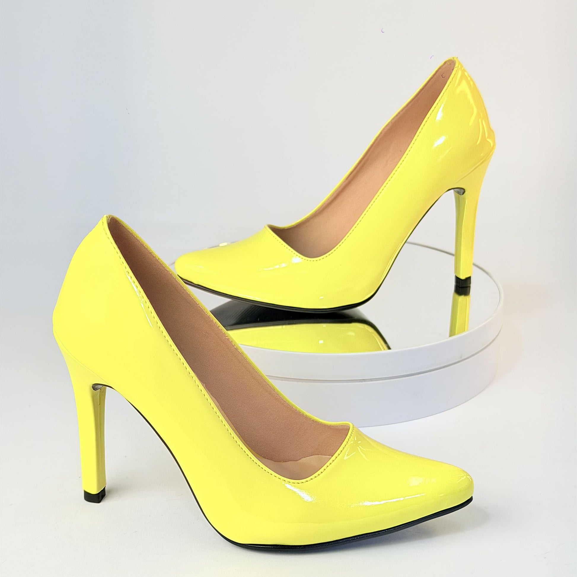 Tacones Amarillo Milagros Moda