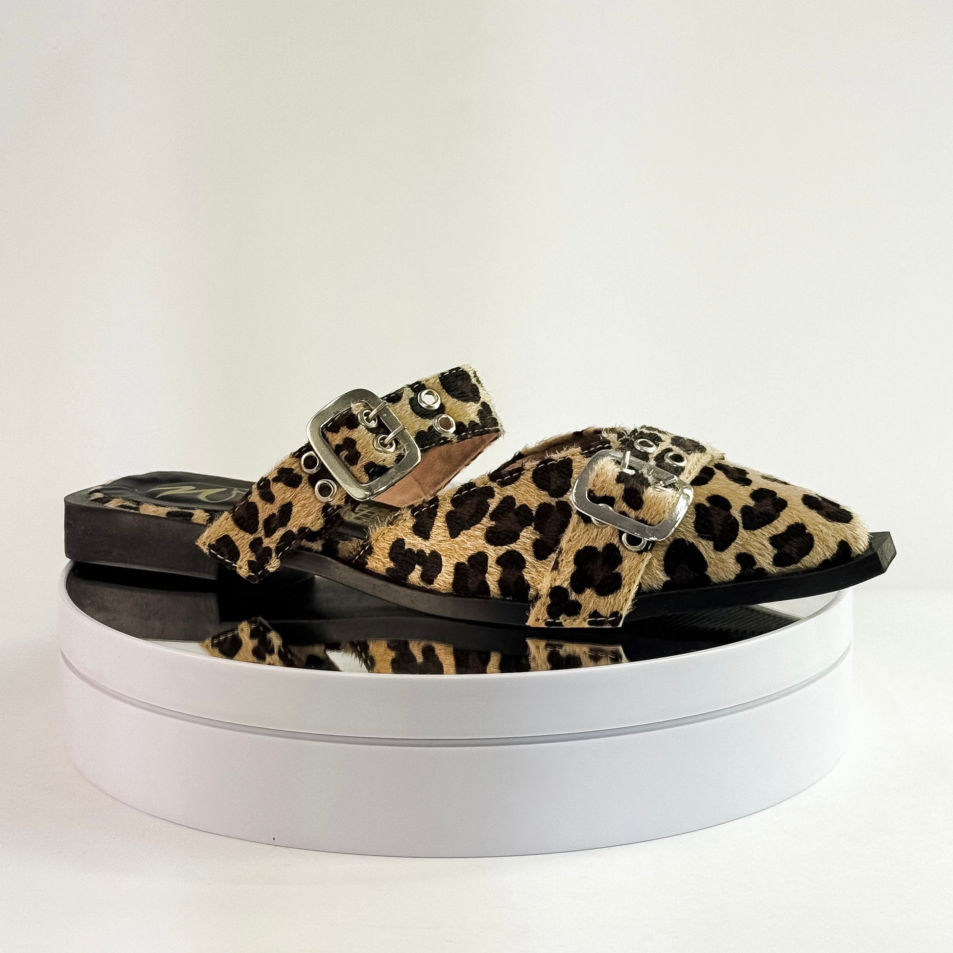 Baletas para mujer con hebillas Ref. 1061 animal print