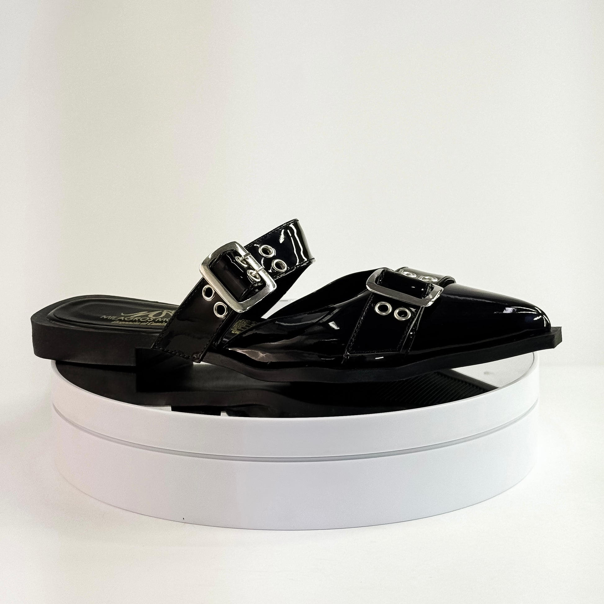 Baletas para mujer con hebillas Ref. 1061 negro
