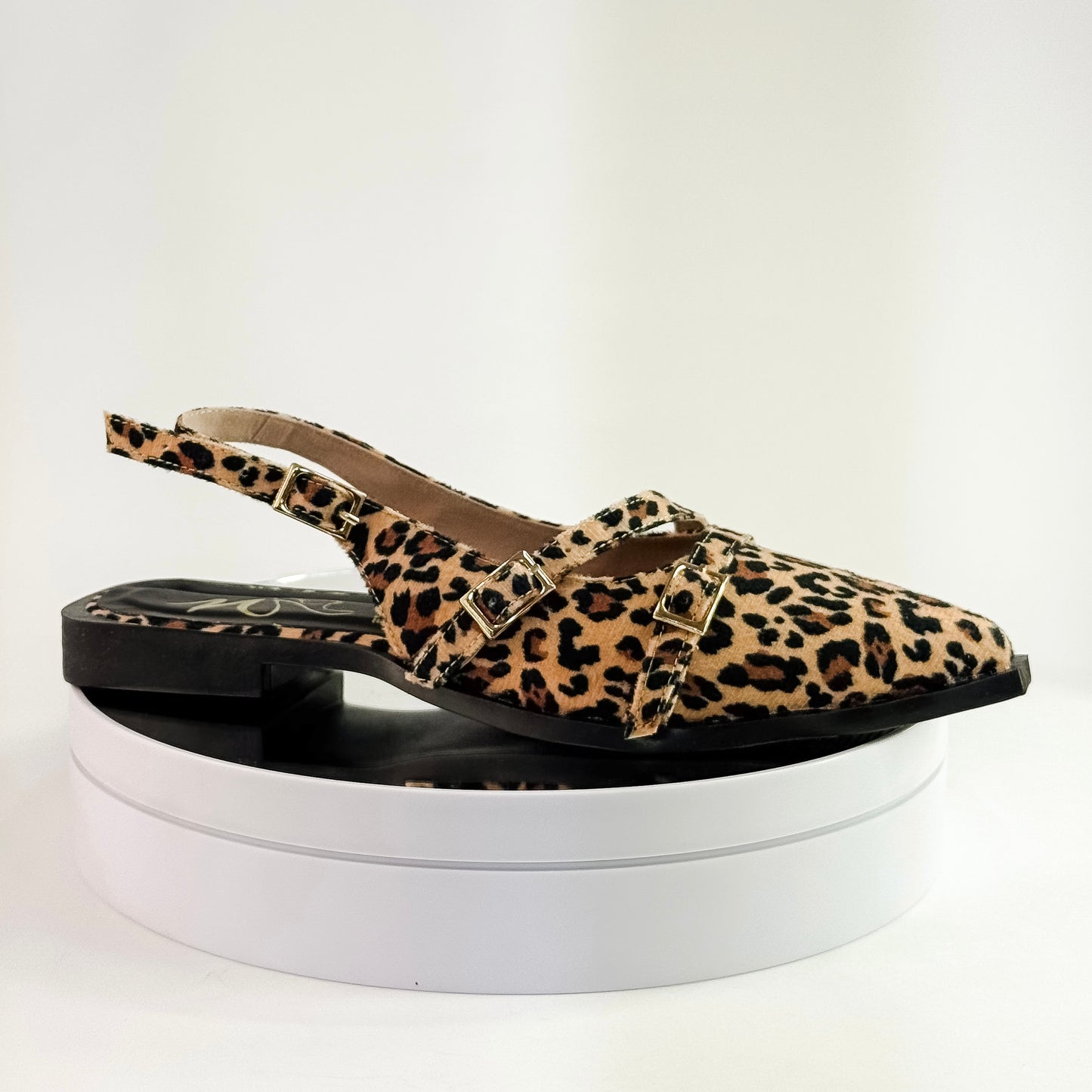 Baletas destalonadas con doble correa cruzada Ref. 1064 animal print