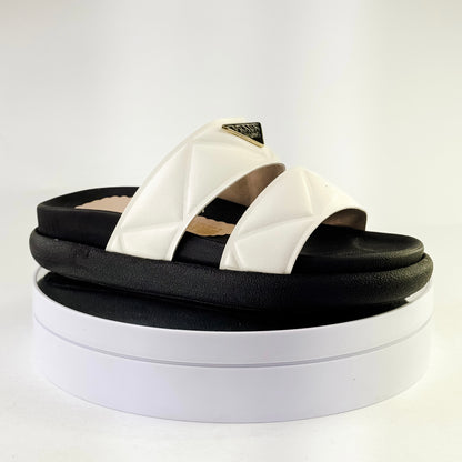 Sandalias tipo plataforma con doble correa acolchada Ref. 0503 blanco