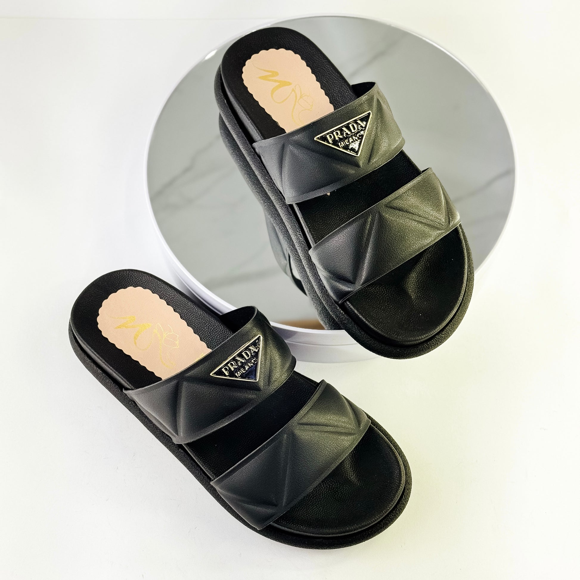 Sandalias tipo plataforma con doble correa acolchada Ref. 0503 negro